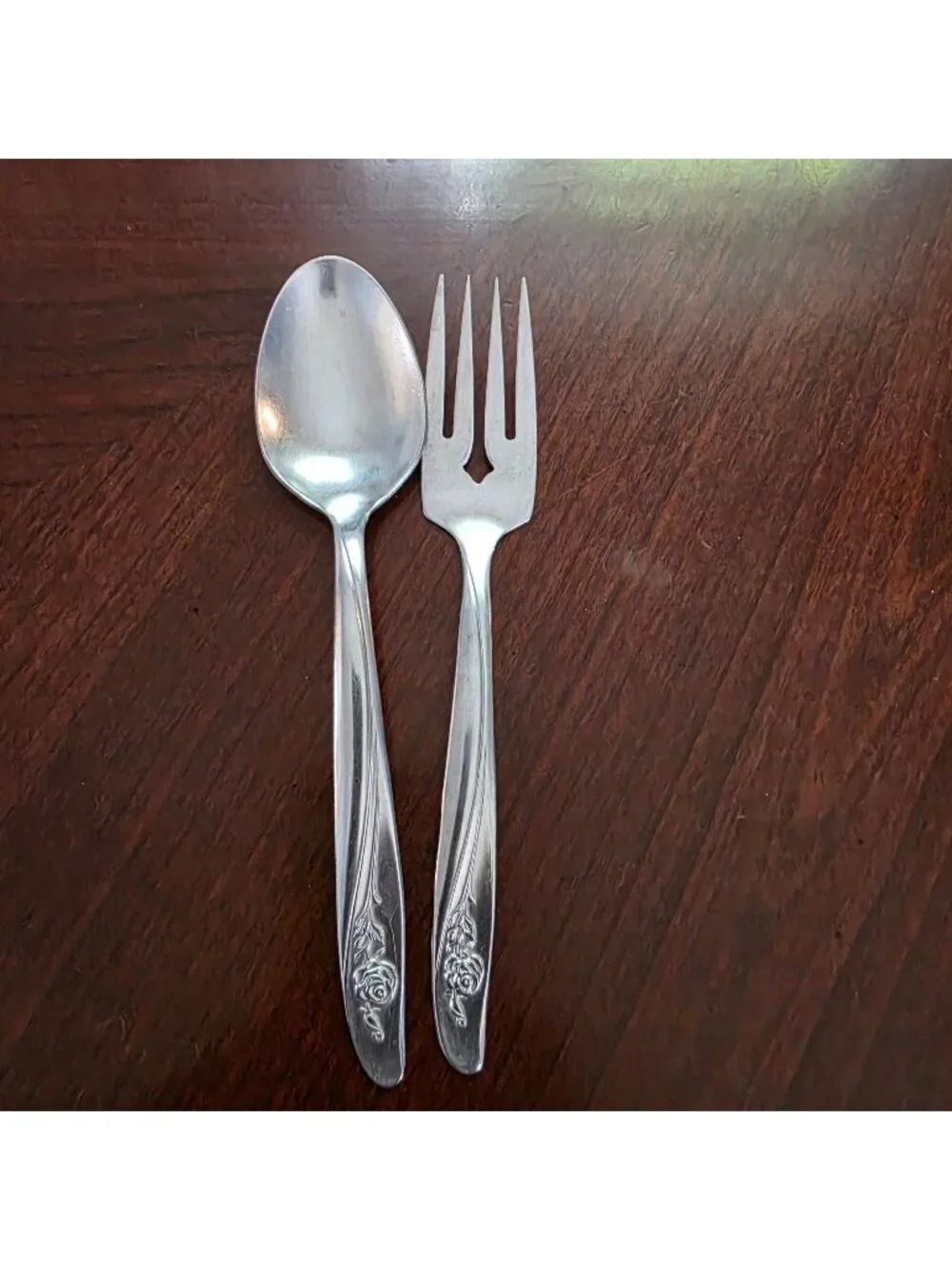 Oneida Custom Stainless Fork & Spoon Set With Rose Pattern